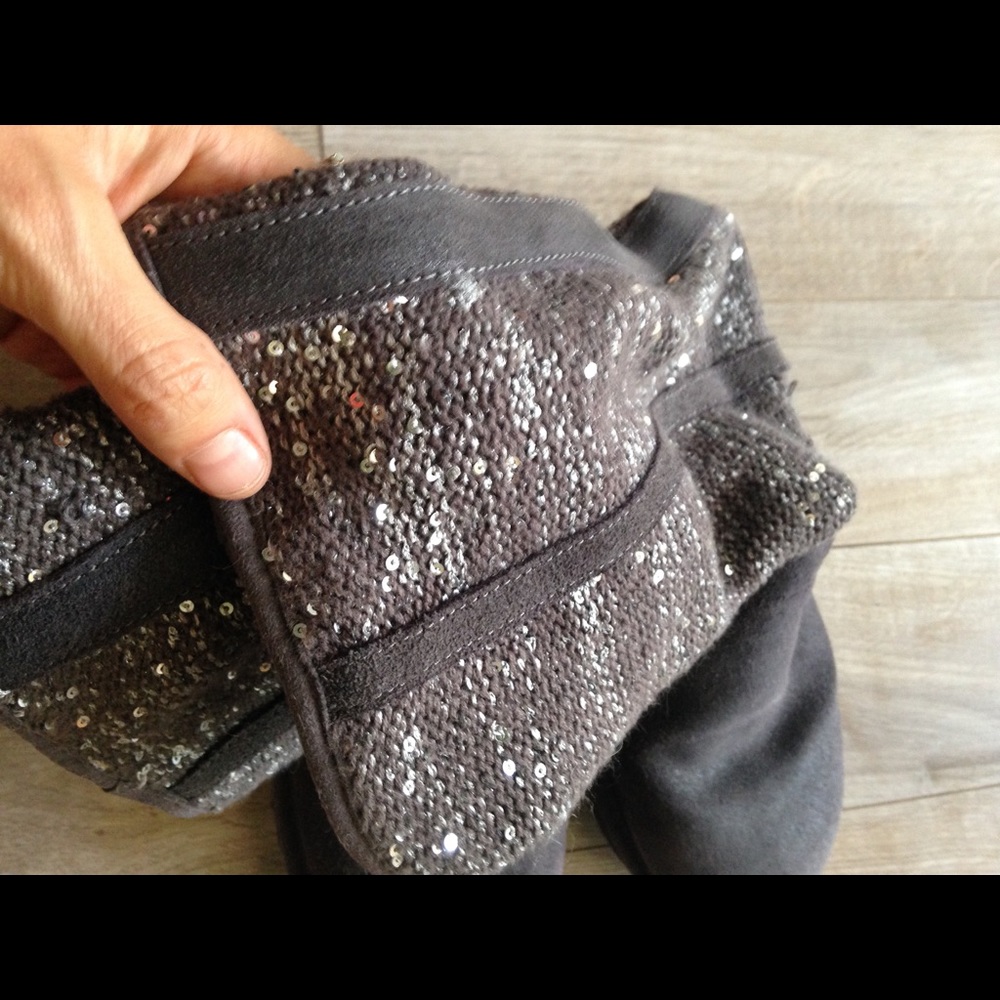 Ugg sequence boots